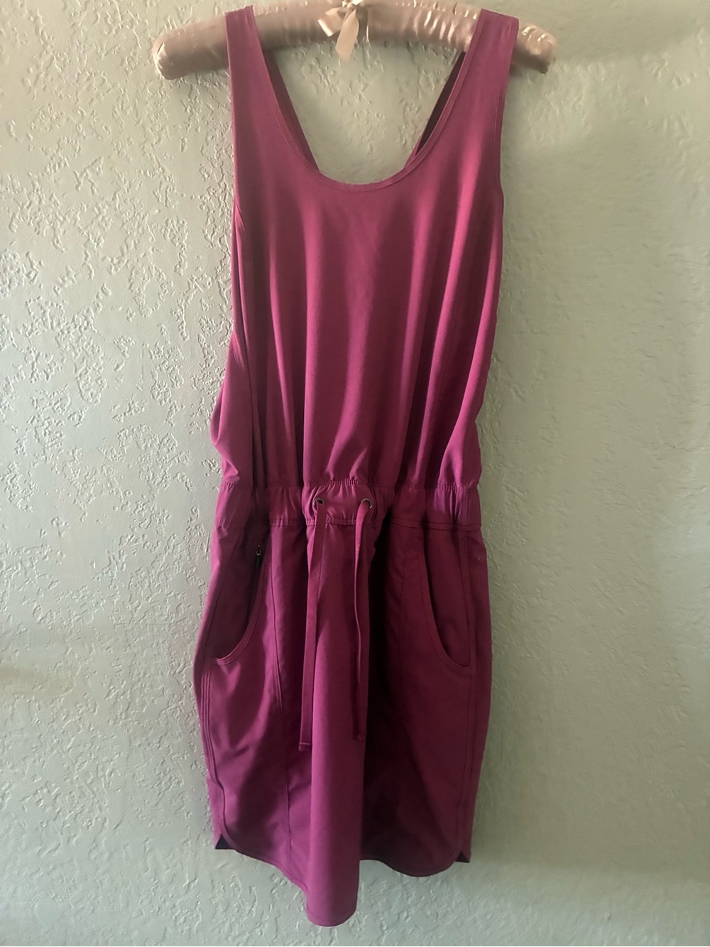 Patagonia Sleeveless Drawstring Pocket Dress XS Magenta.  Great for Pickleball!